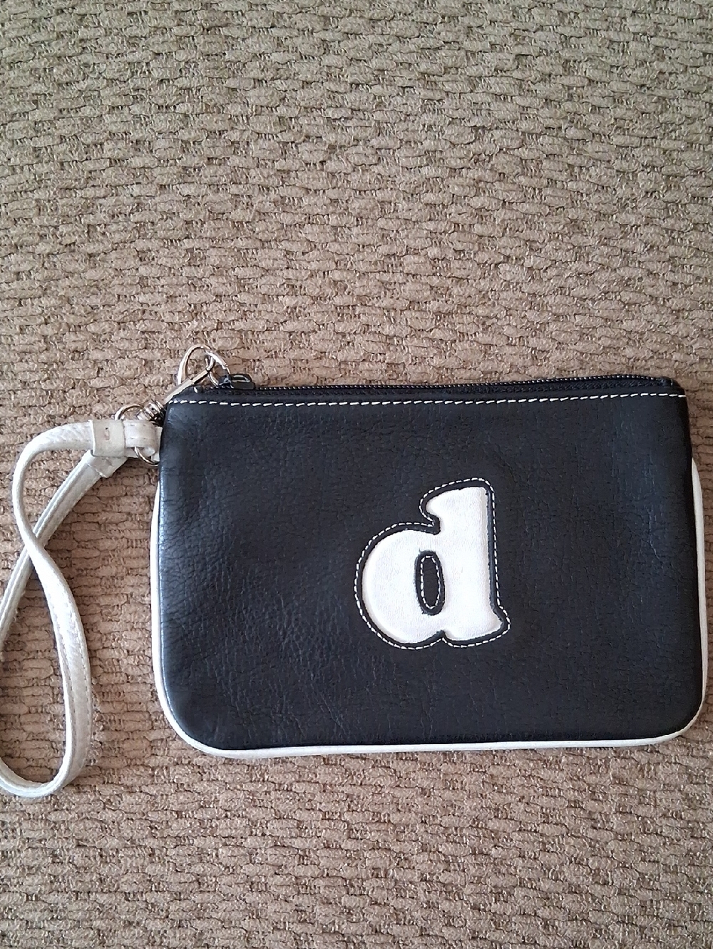Wilsons Leather Buttery Soft Wristlet Clutch w/Monagram Initial Letter "d"